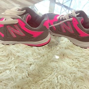 New Balance Tennis shoes! Toddler girl size 9